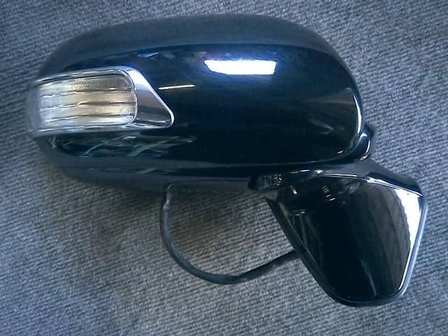 Подлокотник toyota blade