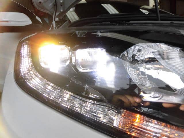Used]Right Headlight HONDA Vezel DBA-RU1 33100T7AJ11 - BE FORWARD