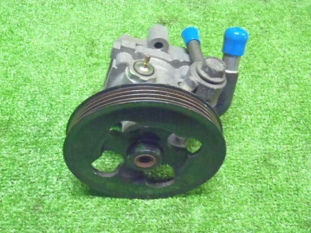 Mazda F8 Power Steering Pump for Festiva and 121