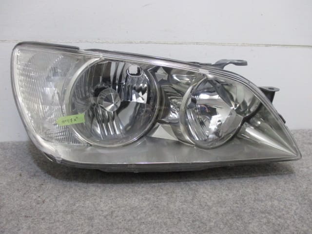 Used] Right Headlight TOYOTA Altezza GXE10 KOITO 53-17 - BE