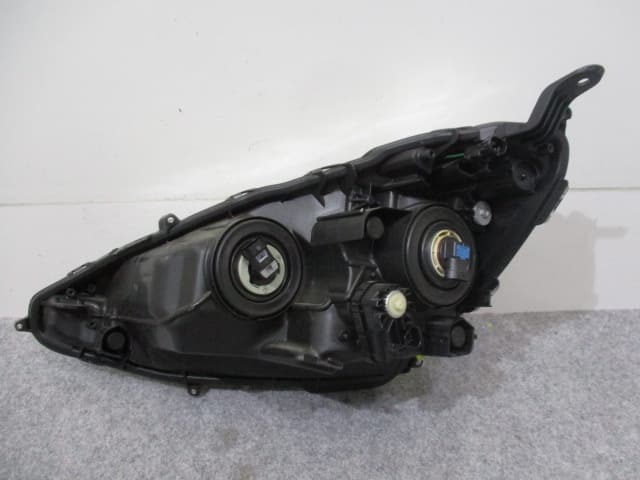 Used] Right Headlight TOYOTA Aqua NHP10 KOITO 52-244 - BE FORWARD