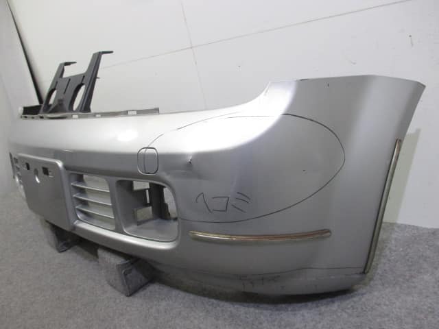 Used] Front Bumper Face NISSAN Cube Z11 62022 3V040 - BE FORWARD