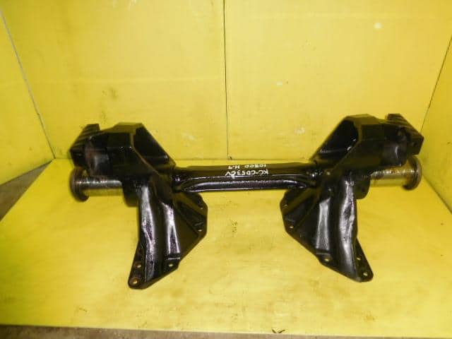Used Trunnion Assembly Nissan Ud Ud Nissan Largesize Car Kc Cd53cv 5550300z00 Be Forward Auto Parts