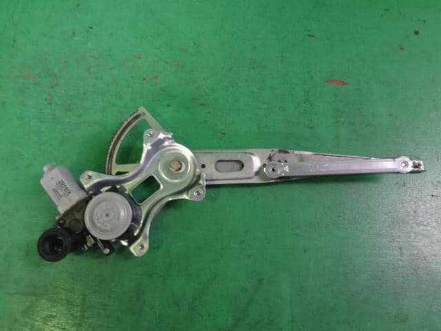 Used]Power Window Motor TOYOTA IST 8571052110 - BE FORWARD Auto Parts