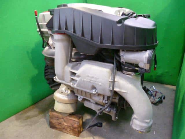Used]111M20 Engine MERCEDES-BENZ Benz c class GF-203745 - BE 