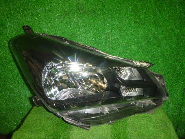 New]Right Headlight TOYOTA Vitz 2015 DBA-NSP130 8113052G81 - BE