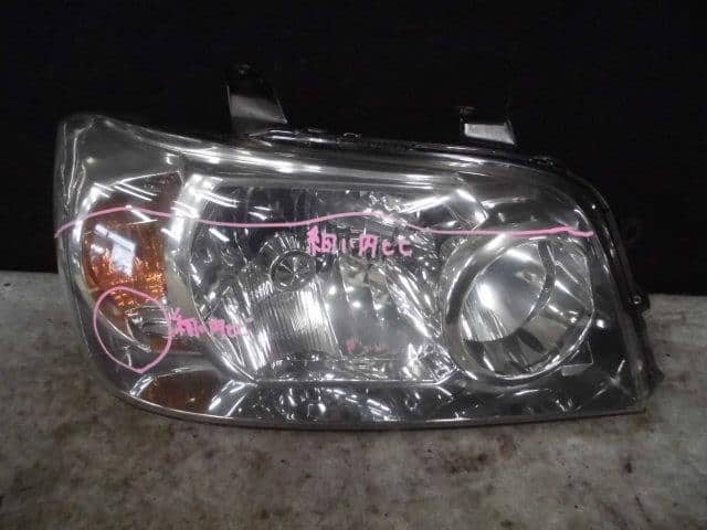 Used]Right Headlight TOYOTA Kluger 2005 CBA-ACU20W 8111048290 - BE