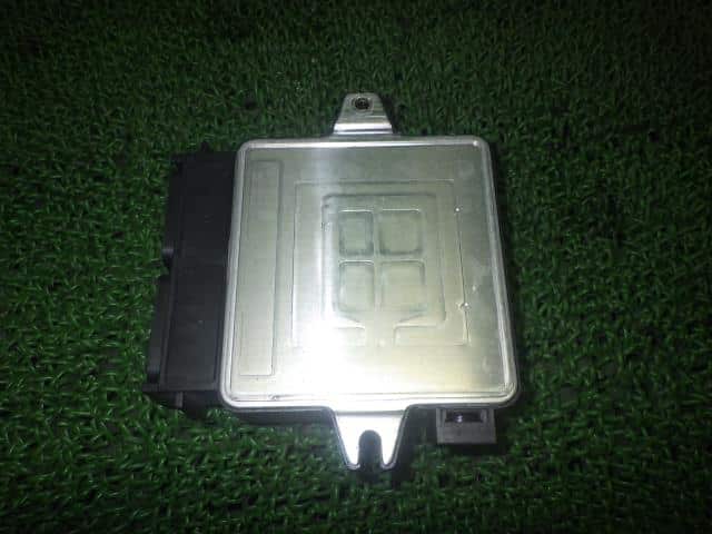 Used]Engine Control Unit / ECU SUZUKI Kei 2002 TA-HN22S 3392082GF2