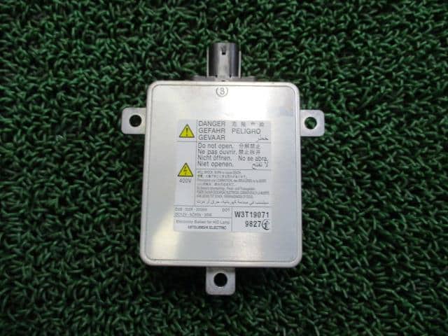 フィット DBA-GK3 右HIDコントロール 33109-T5A-J012 Control フィット