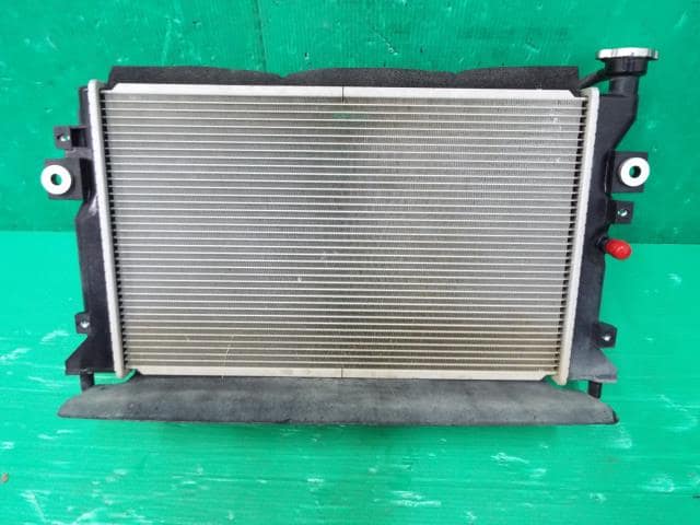 [Used]Radiator SUZUKI Carry 2013 EBD-DA16T - BE FORWARD Auto Parts