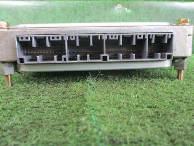 Used]Engine Control Unit / ECU NISSAN UD CONDOR 2001 KK-MK252HB