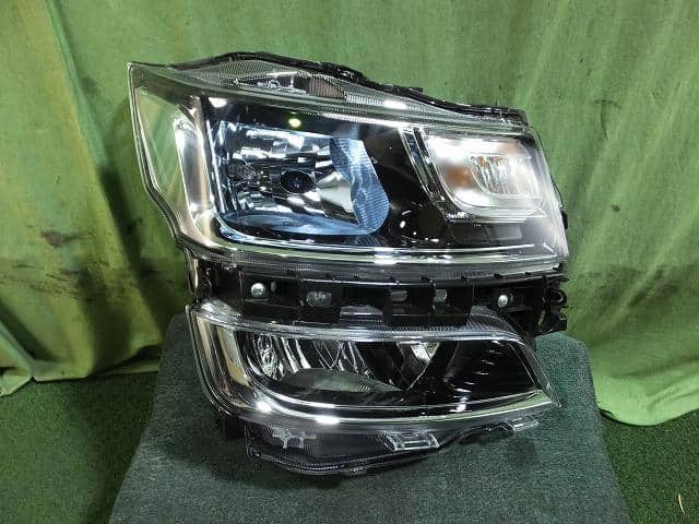 Used]Right Headlight SUZUKI Wagon R 2017 DAA-MH55S 3512063R10 - BE