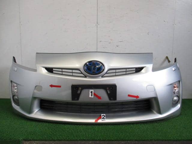 Used Front Bumper TOYOTA Prius 2012 DAA ZVW30 5211947160B0 BE