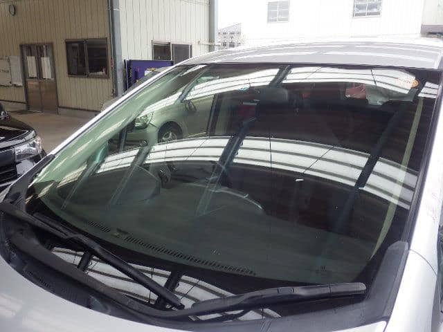 Used]Front Windshield HONDA Freed 2009 DBA-GB3 73111SYY000 - BE