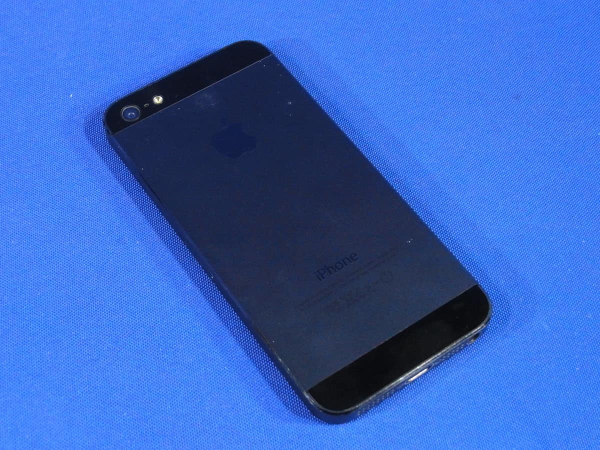 Used]au iPhone 5 32GB ME041J/A black & slate judgment 0 movement