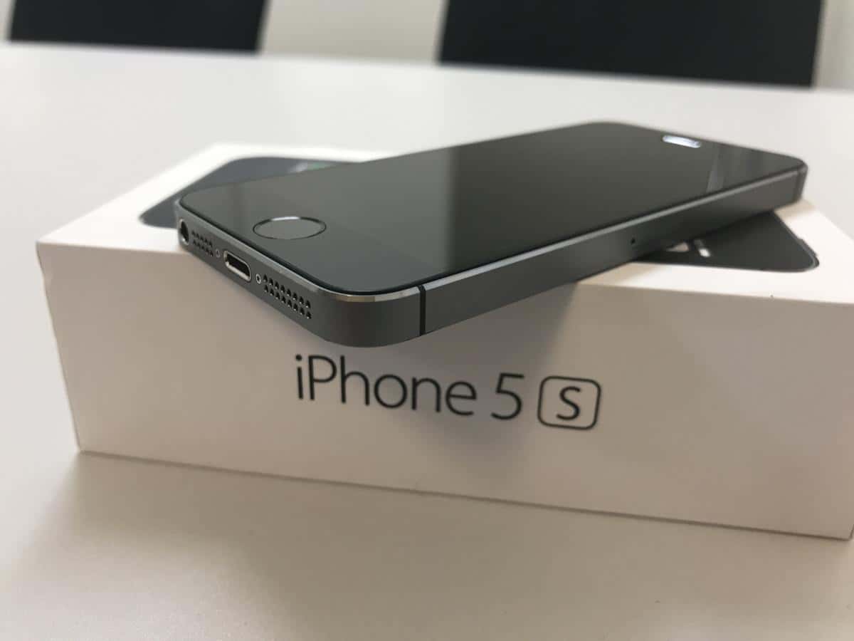 Used] Super ☆iPhone5S ☆16GB ☆SoftBank ☆Use limit 0 ☆Space 
