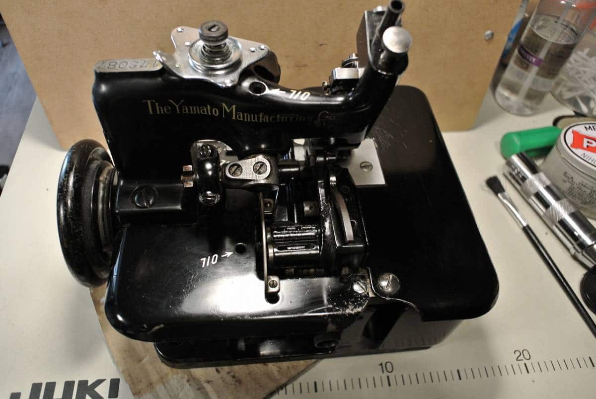 Used][sewing machine for the industry] One Yamato DC-1H over lock