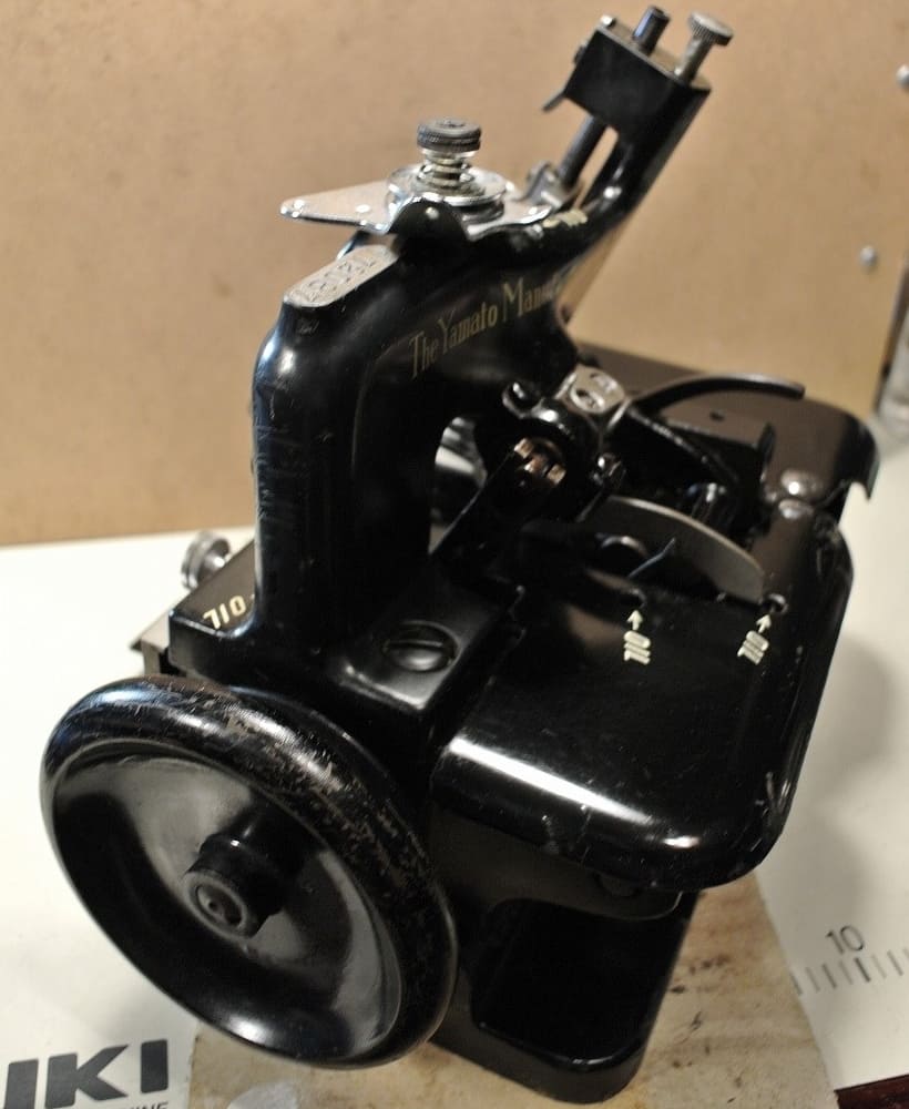 Used][sewing machine for the industry] One Yamato DC-1H over lock