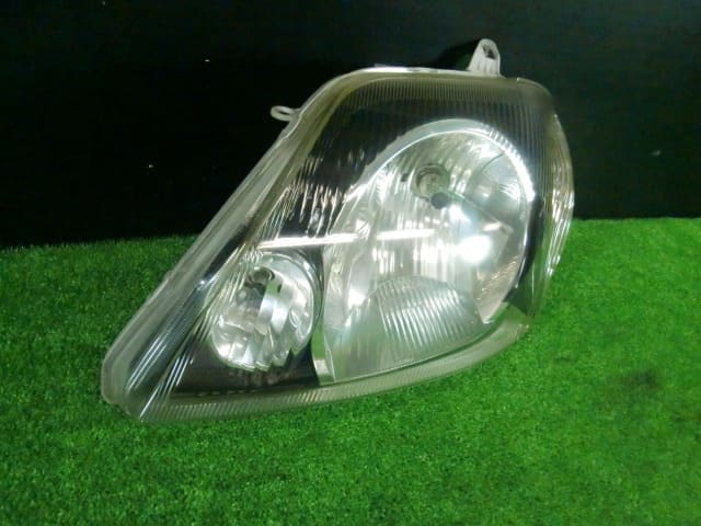 落陽 Used]A [247270] Alex NZE121 Left headlight 81150-1E500 100