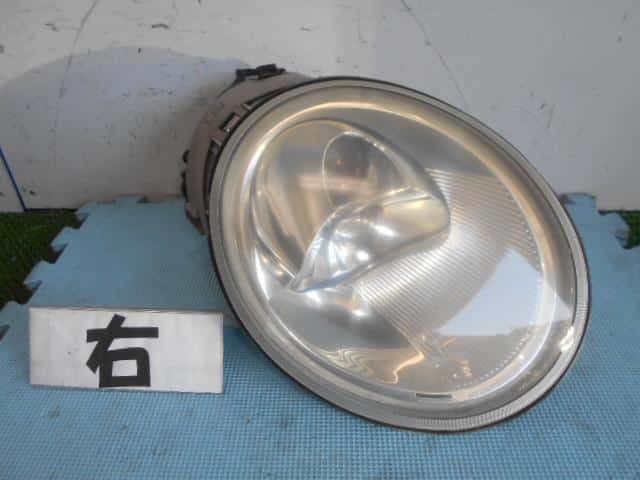 1999 Volkswagen Beetle Headlights - Kacper Roy