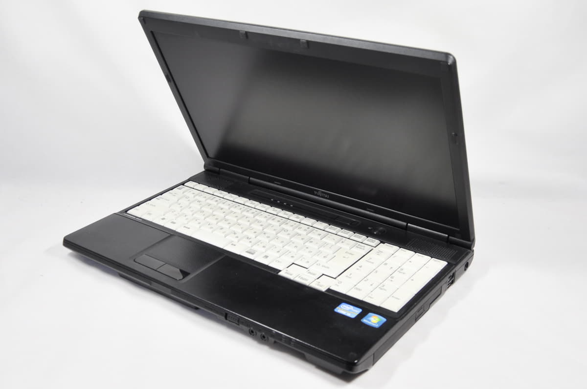 中古 FUJITSU 富士通 LIFEBOOK A561⁄D Core A561/D Windows7 Pro Core 