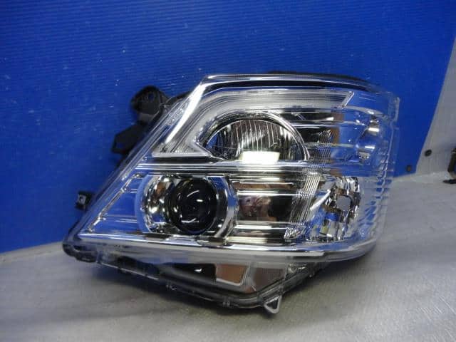 Used]Left Headlight NISSAN Nv350 caravan 2016 CBF-VR2E26 - BE