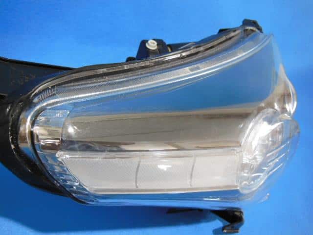 Used]Right Headlight TOYOTA IST 2010 DBA-NCP110 8113052881 - BE