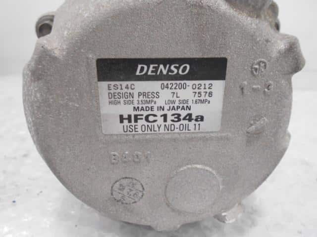 Used]Prius ZVW30 air conditioner compressor [14705728] - BE