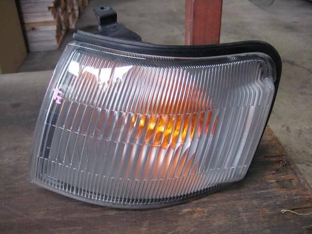 Used]Corsa EL41 Left Front Clearance Lamp [8175952] - BE FORWARD Auto Parts