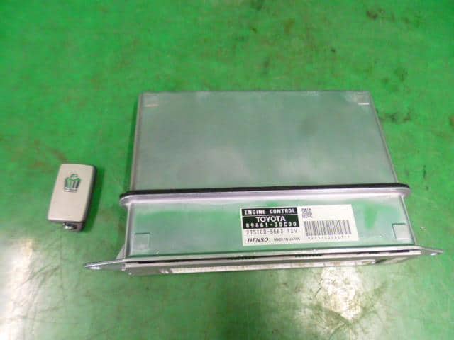 Used]Toyota Crown GRS184 Engine Control Unit / ECU [14929341] - BE