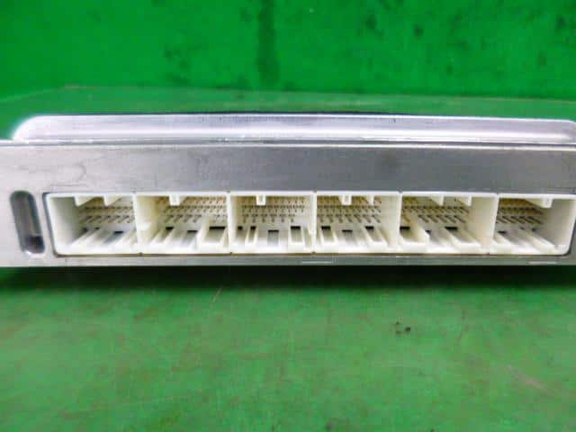 Used]Toyota Crown GRS184 Engine Control Unit / ECU [14929341] - BE