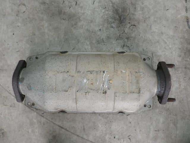 [Used]Catalyst MITSUBISHI Diamante 2000 GF-F31A MR481822 - BE FORWARD ...