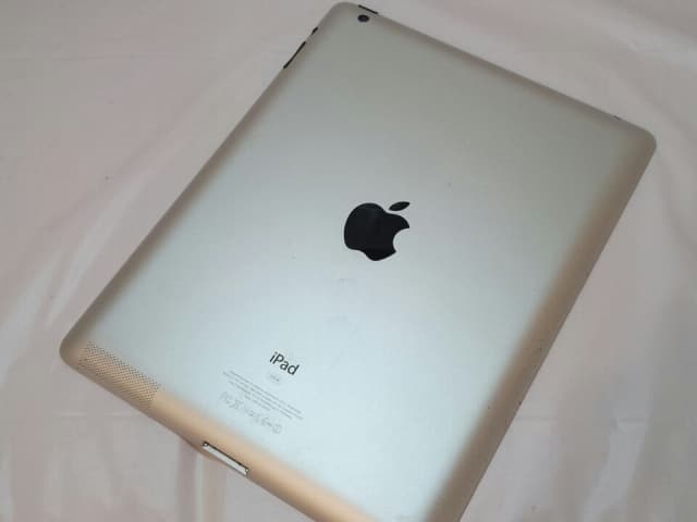 Used][ ] Apple iPad (the third generation) Wi-Fi model 32GB WHITE