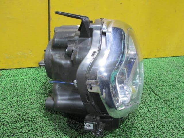 Used]Right Headlight SUZUKI Hustler 2018 DAA-MR41S 3512065P12 - BE