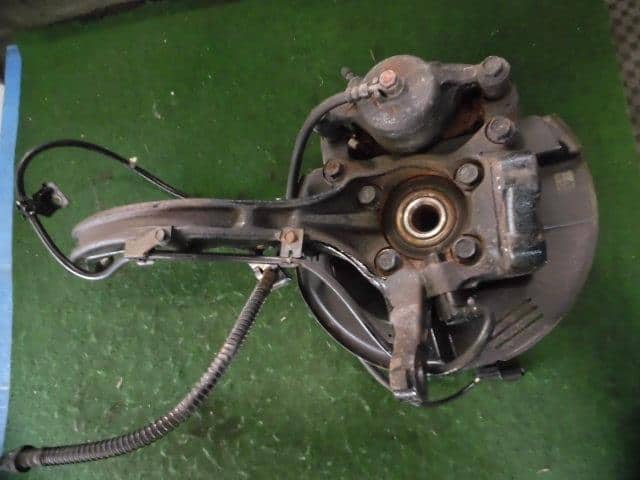 Used]Front Left Knuckle Hub Assembly MITSUBISHI Galant 2001 GH 