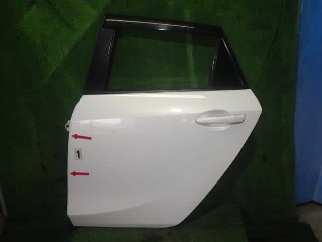 Used]Rear Left Door Assembly MAZDA Axela 2010 DBA-BL5FW
