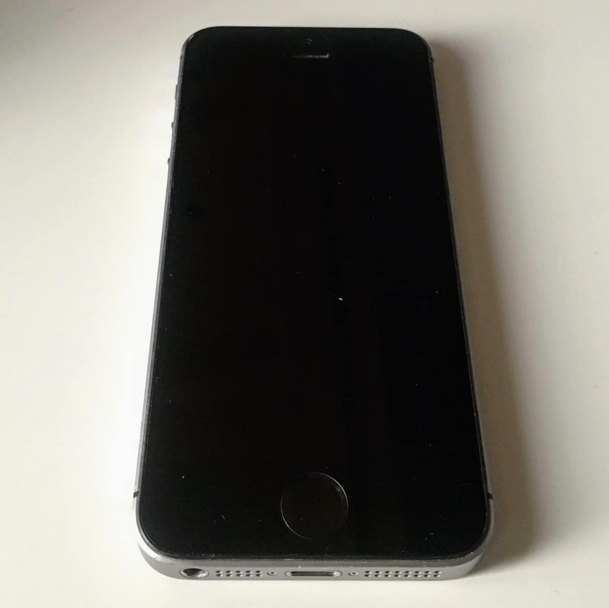 Used]iPhone SE SIM-free 16GB space gray - BE FORWARD Store