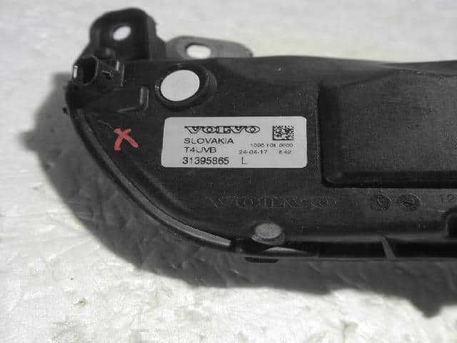 [Used] Left Fog Lights VOLVO XC90 2014 - BE FORWARD Auto Parts