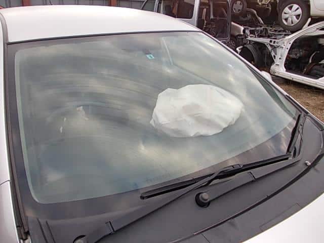 Used]Front Windshield HONDA Insight 2009 DAA-ZE2 73111TM8003 - BE