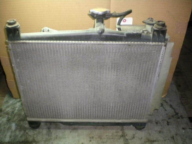 [Used]Radiator TOYOTA Vitz 2000 TA-SCP10 1640023080 - BE FORWARD Auto Parts