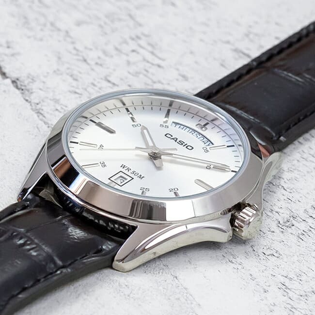 New]Casio standard men MTP-1370L-7A watch boy date white white silver  leather belt - BE FORWARD Store