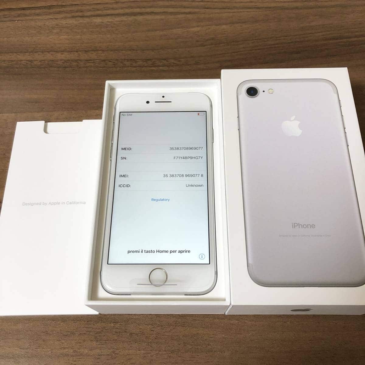 iPhone7 32GB 新品未使用シルバー SIMロック解除済 SIMフリー
