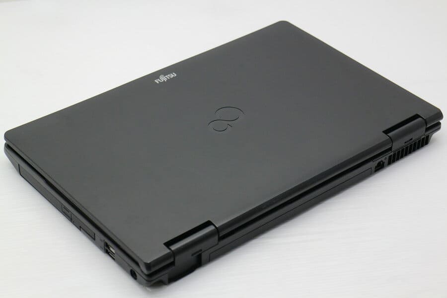 Used]FUJITSU LIFEBOOK A561/C Core i5 2520M 2.5GHz/2GB/320GB/DVD