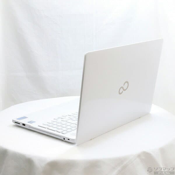 Used]FUJITSU LIFEBOOK AH45/A3 FMVA45A3W premium white [Windows 10