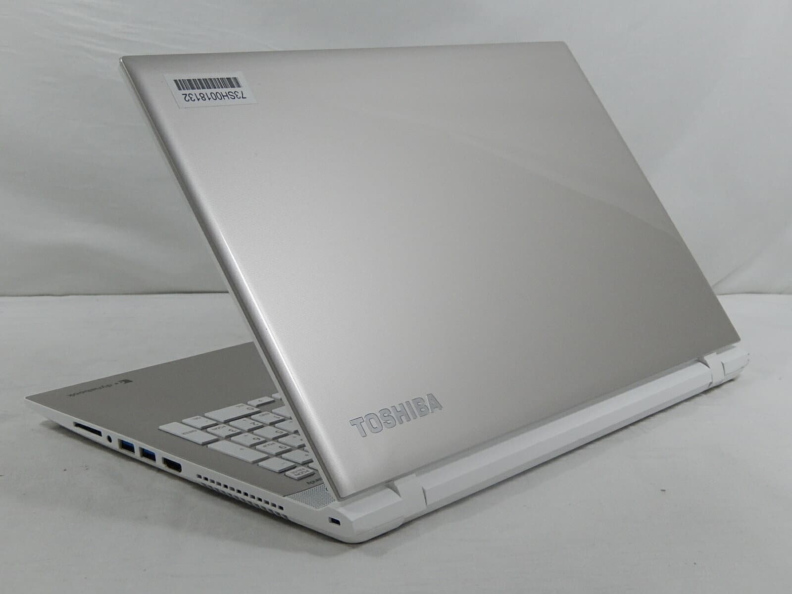 Used]TOSHIBA DynaBook T55/UG/PT55UGP-BWA/Corei3 6,100 U 2.3GHz