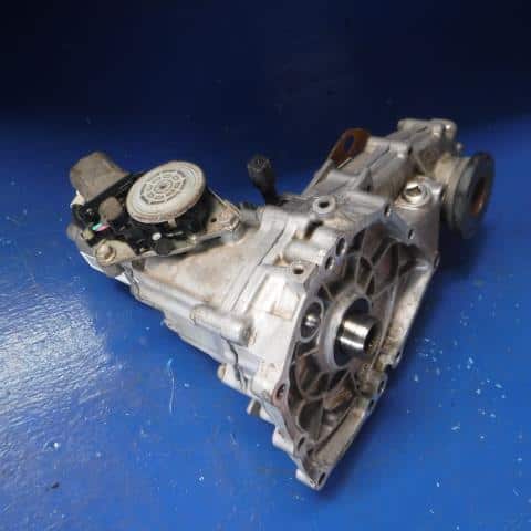 Used]Transfer Case SUZUKI Every 2013 HBD-DA64V - BE FORWARD Auto Parts