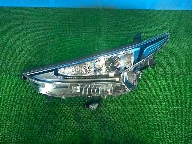 Used]Left Headlight TOYOTA Estima 2017 DBA-ACR50W 8110628G21