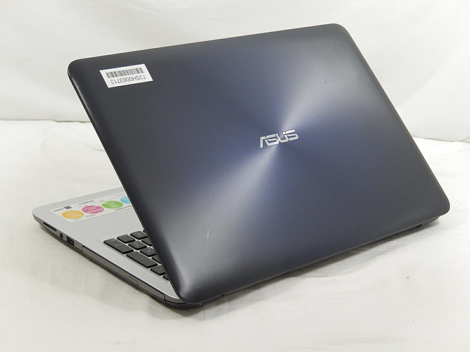 Used]ASUS X556U/X556UA-XX902TS/Corei5 7,200 U 2.5GHz/memory 4GB