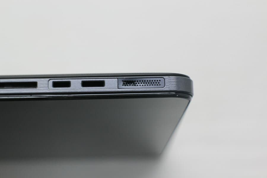 Used]FUJITSU ARROWS Tab Q704/H Core i5 4,300 U 1.9GHz/4GB/128GB