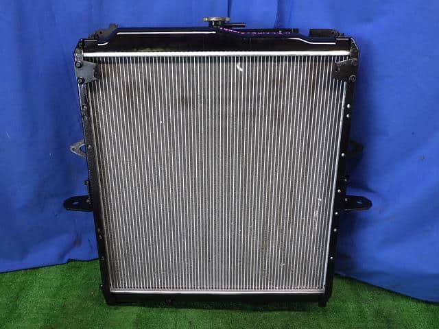 [Used]Radiator Mitsubishi Fuso Fighter Mignon 1993 U-FK617H MC433497 ...
